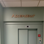 Photos lettres en bois pano arras ascenseur