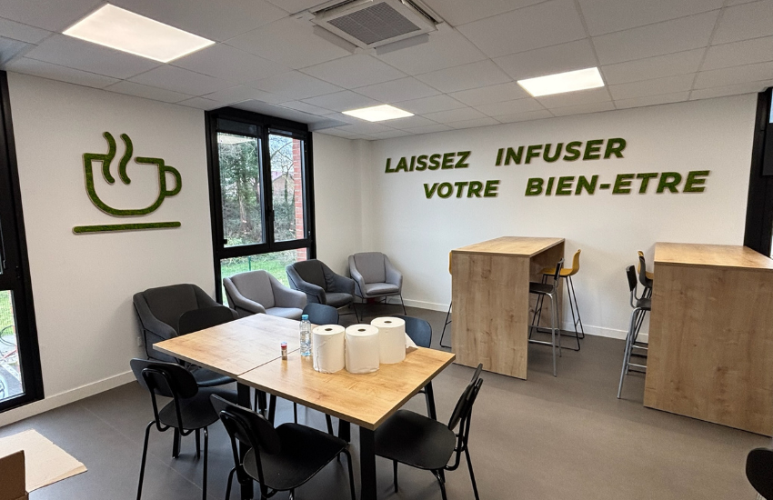 Lettres végétales et tasse pano arras